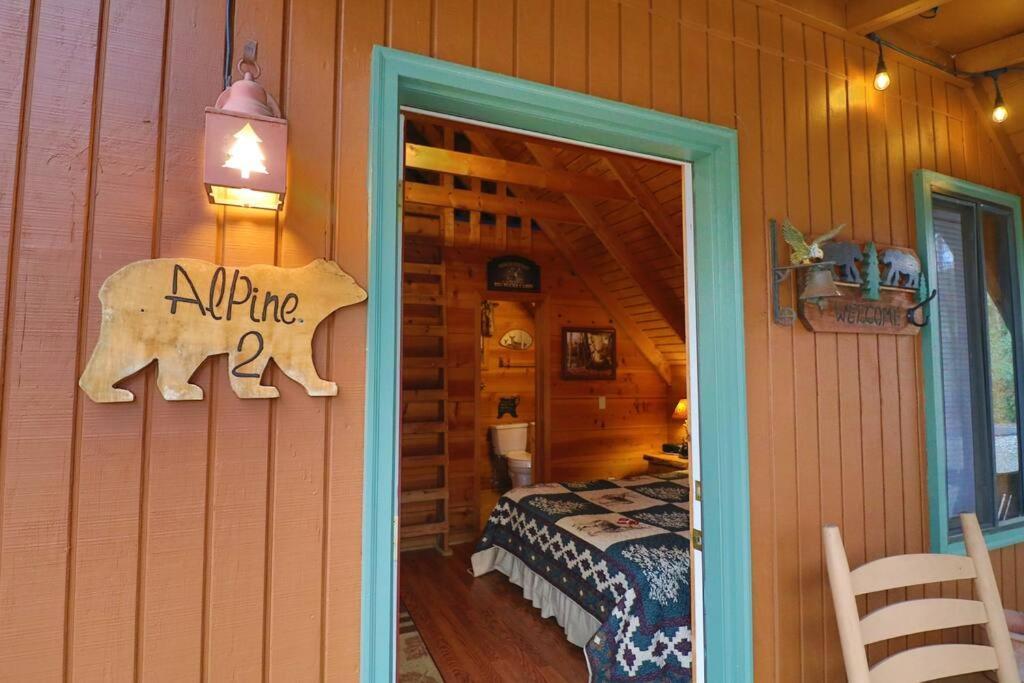 Cozy Cabin W/ Fireplace 3 Minutes To Helen! #2. Екстериор снимка