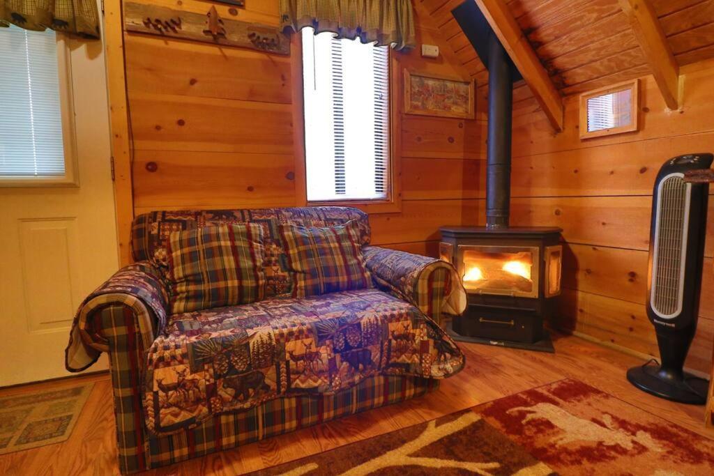 Cozy Cabin W/ Fireplace 3 Minutes To Helen! #2. Екстериор снимка