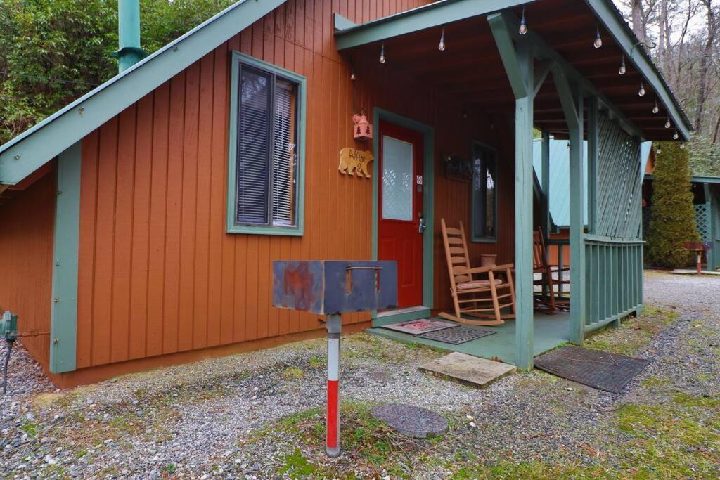 Cozy Cabin W/ Fireplace 3 Minutes To Helen! #2. Екстериор снимка
